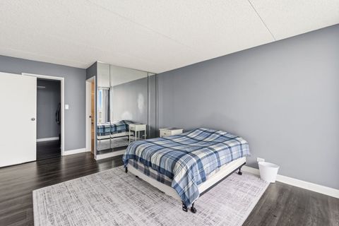 Tiny photo for 2005 S Finley Road #1102, Lombard, IL 60148 (MLS # 12623109)