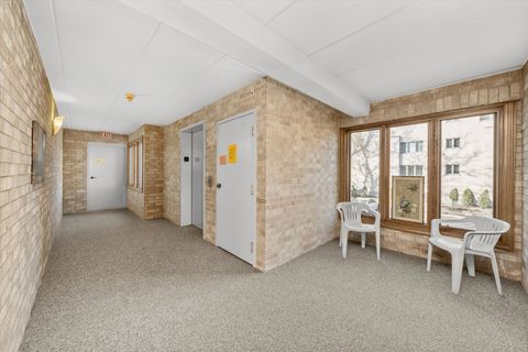 Tiny photo for 4530 W 93rd Street #1A, Oak Lawn, IL 60453 (MLS # 12513894)