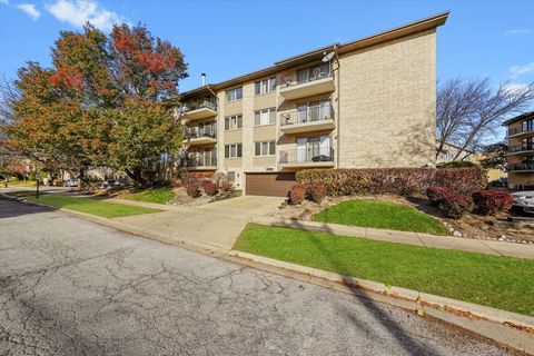 Photo of 4530 W 93rd Street #1A, Oak Lawn, IL 60453 (MLS # 12513894)
