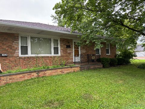 Tiny photo for 1010 Elliott Street, Streator, IL 61364 (MLS # 12435559)
