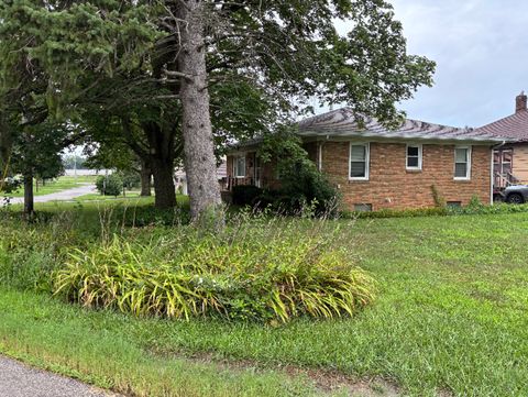 Tiny photo for 1010 Elliott Street, Streator, IL 61364 (MLS # 12435559)