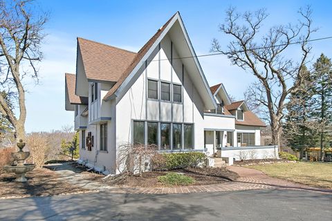 Photo of 6610 W HILLSIDE Road, Crystal Lake, IL 60012 (MLS # 12580778)