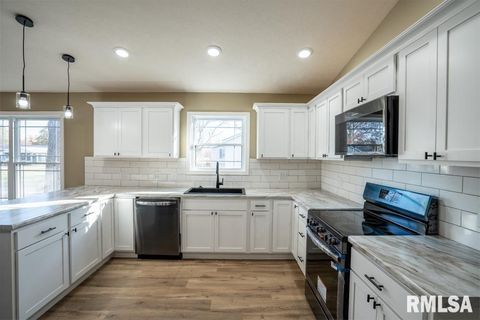 Tiny photo for 1801 W ADAMS Street, Herrin, IL 62948 (MLS # QC4269729)