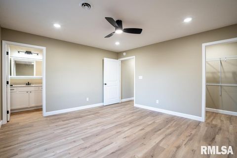 Tiny photo for 1801 W ADAMS Street, Herrin, IL 62948 (MLS # QC4269729)