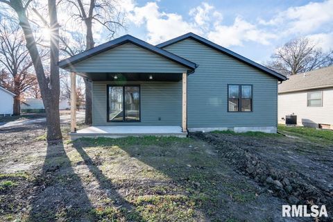 Tiny photo for 1801 W ADAMS Street, Herrin, IL 62948 (MLS # QC4269729)