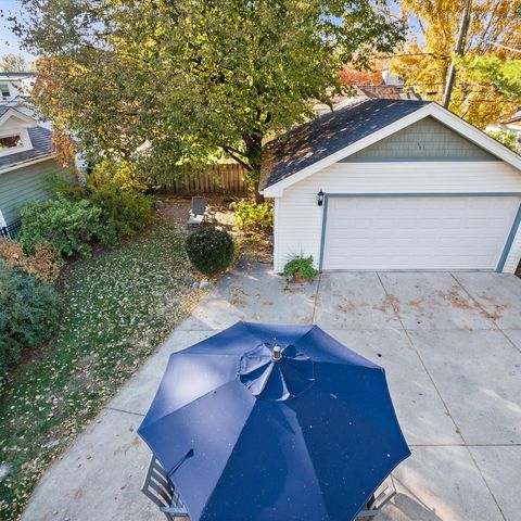 Tiny photo for 214 S Dunton Avenue, Arlington Heights, IL 60005 (MLS # 12512244)