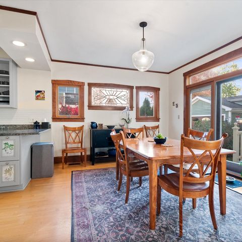 Tiny photo for 214 S Dunton Avenue, Arlington Heights, IL 60005 (MLS # 12512244)