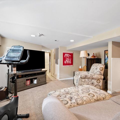 Tiny photo for 214 S Dunton Avenue, Arlington Heights, IL 60005 (MLS # 12512244)