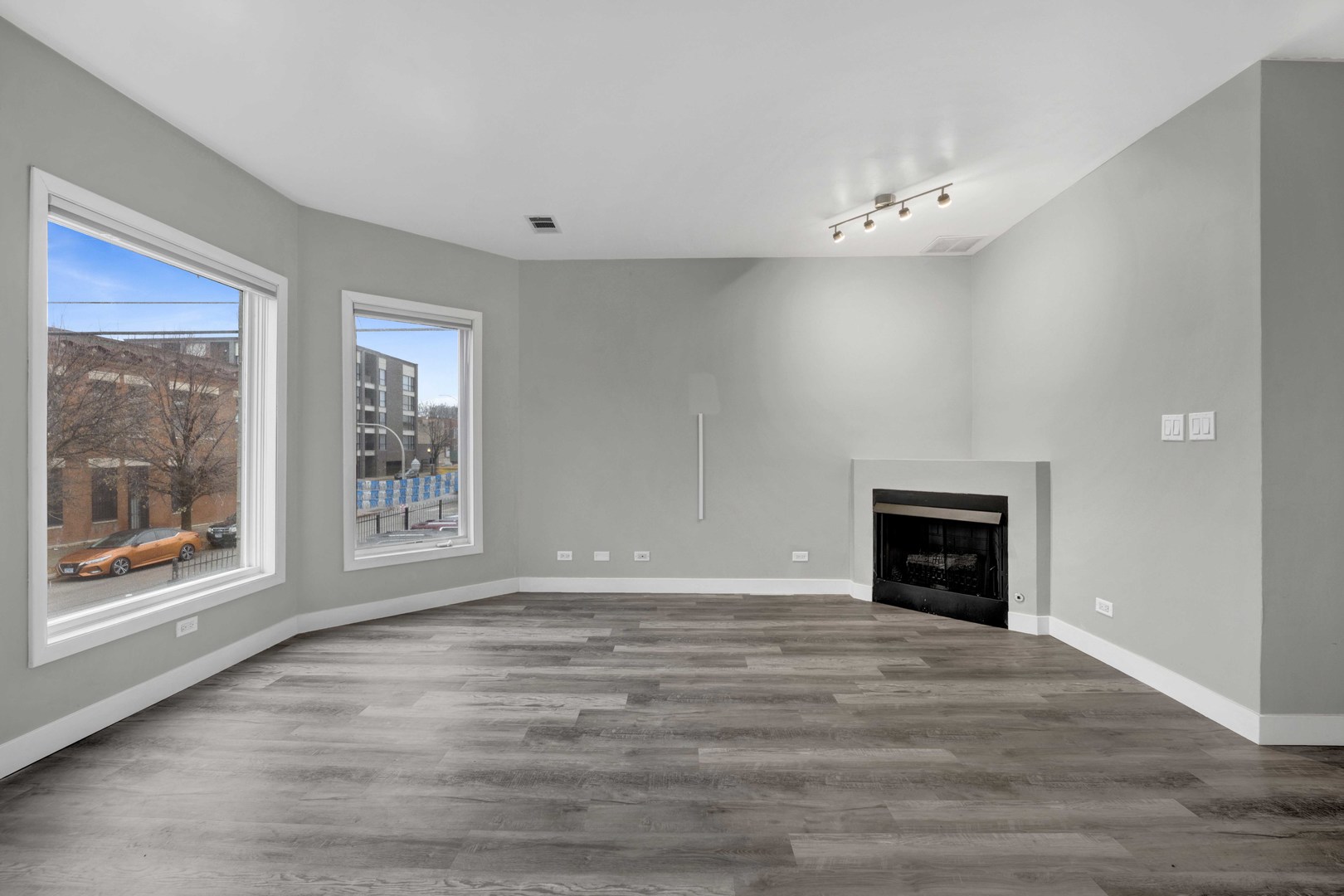 2413 W Polk Street 2