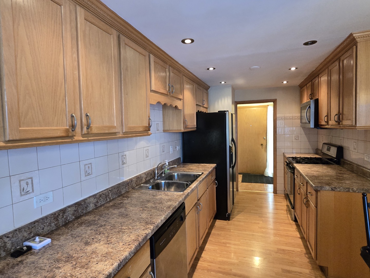 Properties 3 15354 Dobson Avenue