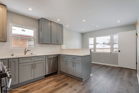 Tiny photo for 15707 Cottage Grove Avenue, Dolton, IL 60419 (MLS # 12582969)