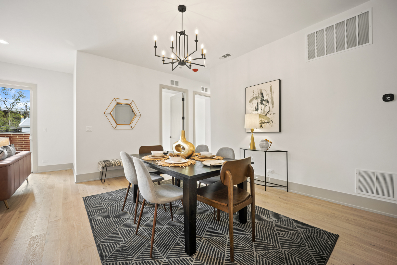 1548 W Ardmore Avenue 3B