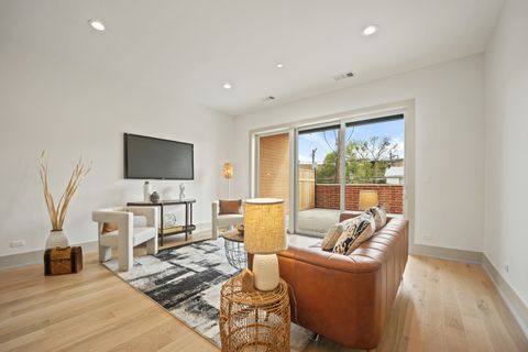 Tiny photo for 1548 W Ardmore Avenue #3B, Chicago, IL 60660 (MLS # 12324142)