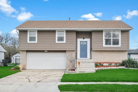 Photo of 710 Union Avenue, Romeoville, IL 60446 (MLS # 12614455)