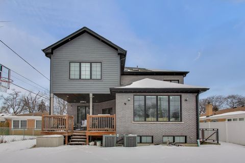 Tiny photo for 8511 Mango Avenue, Morton Grove, IL 60053 (MLS # 12560612)