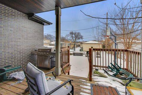 Tiny photo for 8511 Mango Avenue, Morton Grove, IL 60053 (MLS # 12560612)