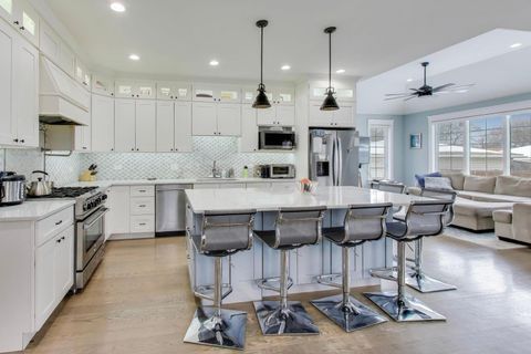 Tiny photo for 8511 Mango Avenue, Morton Grove, IL 60053 (MLS # 12560612)