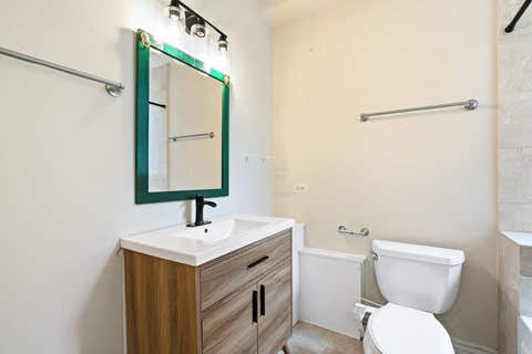 Tiny photo for 1443 W Victoria Street #1F, Chicago, IL 60660 (MLS # 12638124)