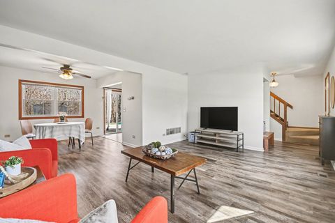 Tiny photo for 30W130 Huntington Drive, Warrenville, IL 60555 (MLS # 12612374)