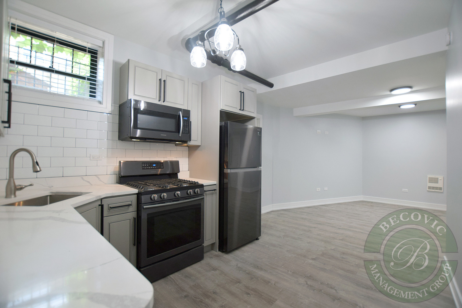 1062 W Glenlake Avenue GW