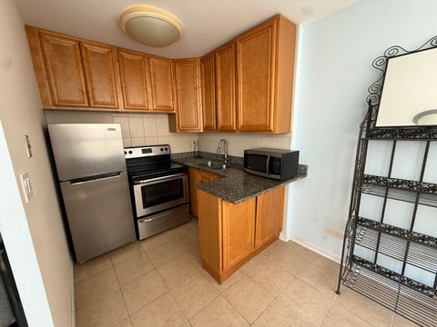 Tiny photo for 6171 N Sheridan Road #2108, Chicago, IL 60660 (MLS # 12645563)