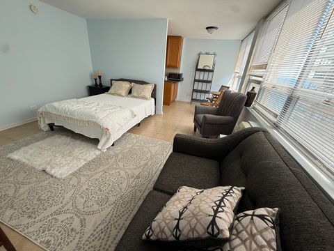 Tiny photo for 6171 N Sheridan Road #2108, Chicago, IL 60660 (MLS # 12645563)