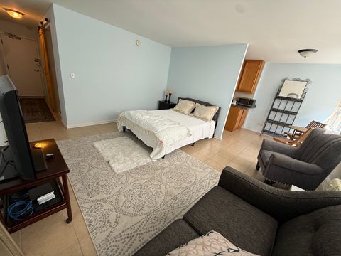 Tiny photo for 6171 N Sheridan Road #2108, Chicago, IL 60660 (MLS # 12645563)