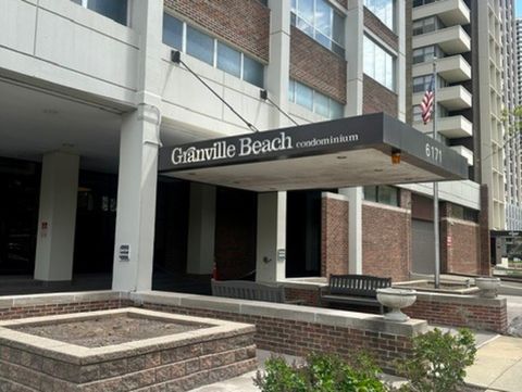 6171 N Sheridan Road 2108 Chicago IL 60660