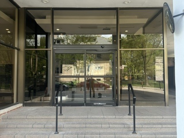 6171 N Sheridan Road 2108