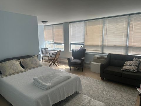 Tiny photo for 6171 N Sheridan Road #2108, Chicago, IL 60660 (MLS # 12645563)