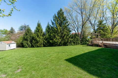 Tiny photo for 425 Somerset Court, Algonquin, IL 60102 (MLS # 12627843)