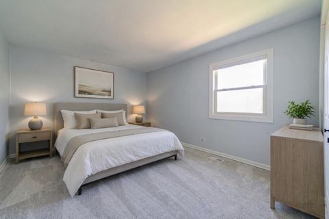 Tiny photo for 425 Somerset Court, Algonquin, IL 60102 (MLS # 12627843)
