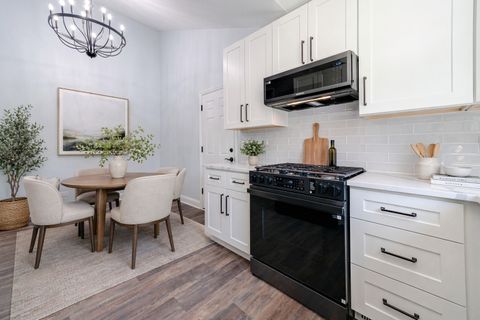Tiny photo for 425 Somerset Court, Algonquin, IL 60102 (MLS # 12627843)