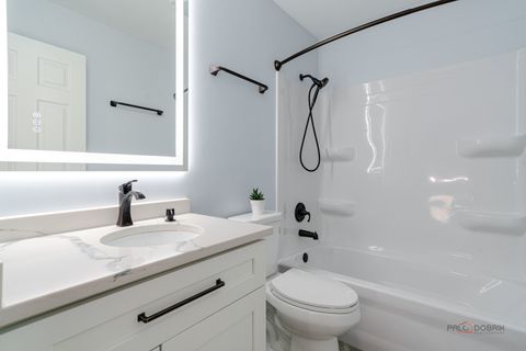 Tiny photo for 425 Somerset Court, Algonquin, IL 60102 (MLS # 12627843)
