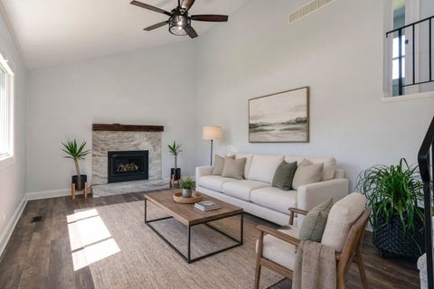 Tiny photo for 425 Somerset Court, Algonquin, IL 60102 (MLS # 12627843)