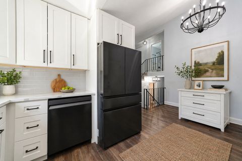 Tiny photo for 425 Somerset Court, Algonquin, IL 60102 (MLS # 12627843)