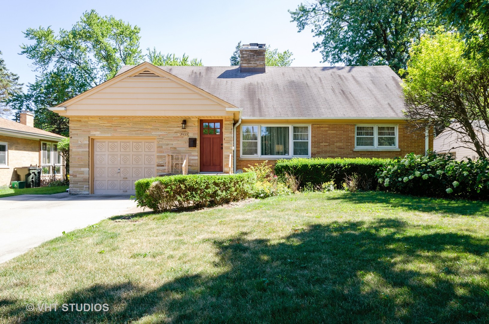 Photo 1 of 24 — 2833 Lake Avenue, Wilmette, IL 60091