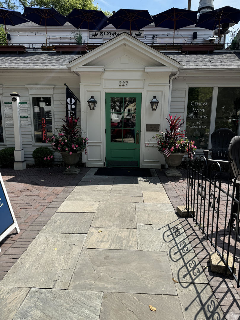 227 S 3rd Street 004