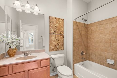 Tiny photo for 360 Promontory Lane #B, Wauconda, IL 60084 (MLS # 12595472)