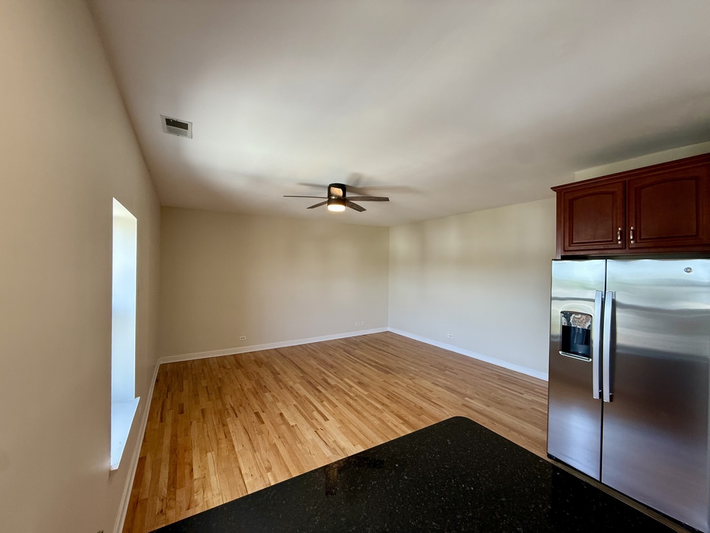 6324 S Kimbark Avenue 404