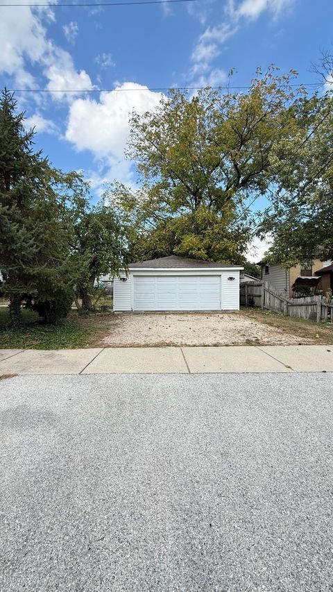 Tiny photo for 511 S Cass Avenue, Westmont, IL 60559 (MLS # 12489406)