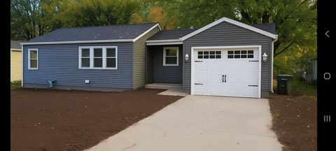 1718 Knoll Avenue McHenry IL 60050