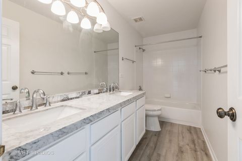 Tiny photo for 2895 Lahinch Court, Aurora, IL 60503 (MLS # 12487157)