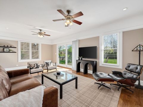 Tiny photo for 333 Kenmore Avenue, Elmhurst, IL 60126 (MLS # 12626791)