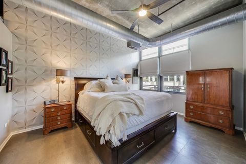 Tiny photo for 900 N Kingsbury Street #1025, Chicago, IL 60610 (MLS # 12496974)