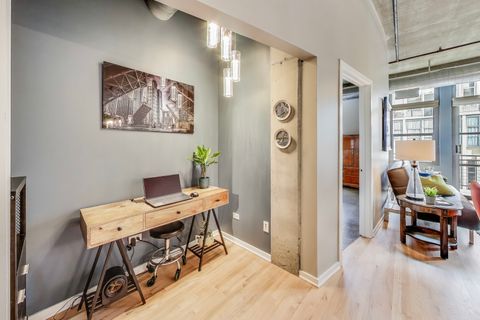 Tiny photo for 900 N Kingsbury Street #1025, Chicago, IL 60610 (MLS # 12496974)