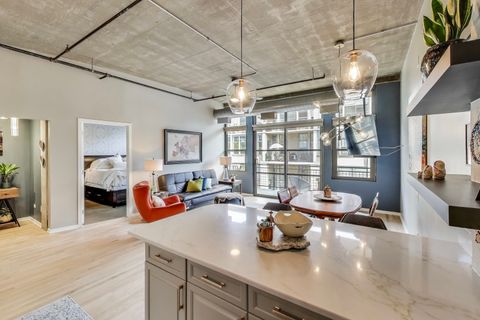 Tiny photo for 900 N Kingsbury Street #1025, Chicago, IL 60610 (MLS # 12496974)