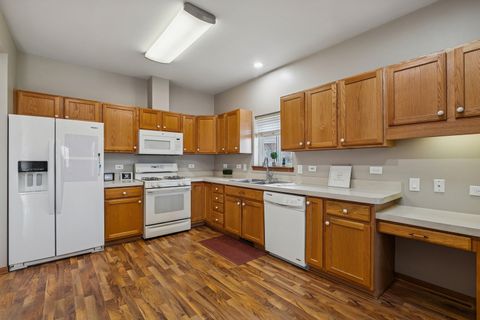 Tiny photo for 3840 Fox Hunt Way, Grayslake, IL 60030 (MLS # 12601159)