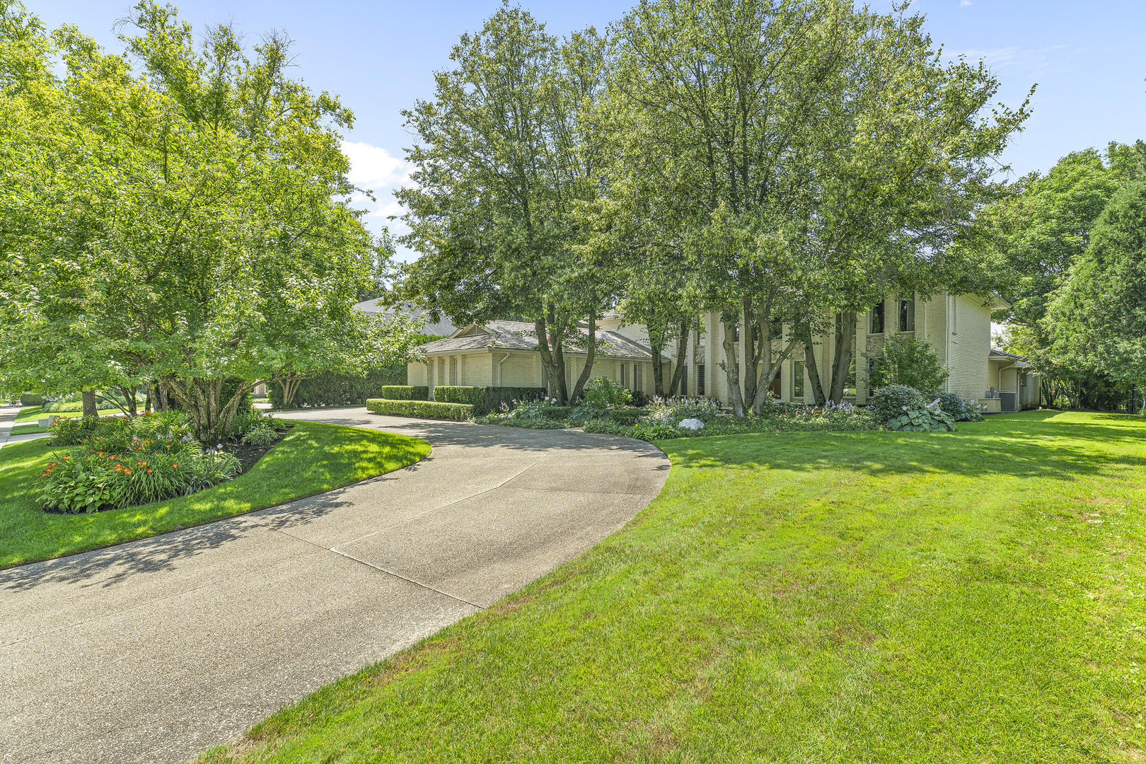2372 Tennyson Lane
