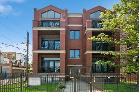 Photo of 2215 W Augusta Boulevard #1W, Chicago, IL 60622 (MLS # 12456817)